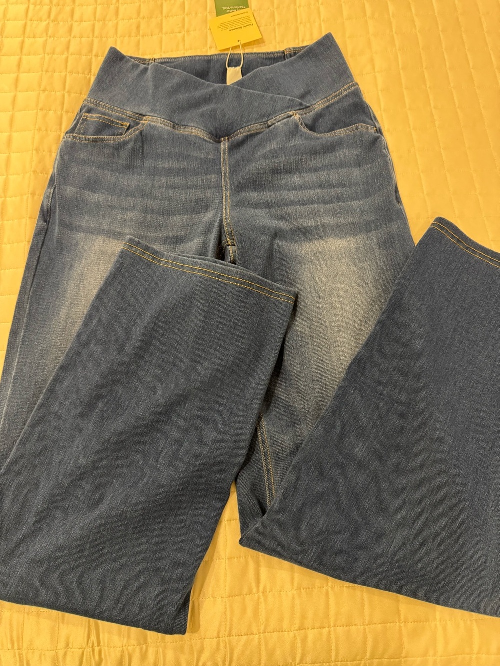 HALARA Crossover High Waisted Jeans
Medium Tall.       NWT